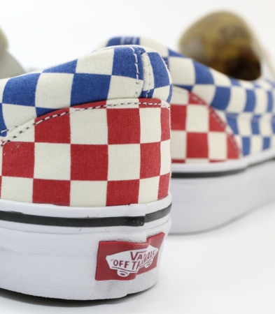 VANS（バンズ） スニーカー / Classic Slip-On (CHECKERBOARD) RED/BLUE